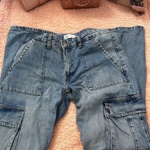 Good condition cargo jeans from Zara light wash